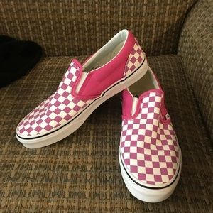 raspberry checkered vans